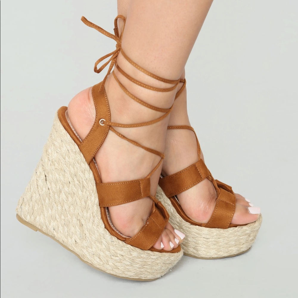 Tie Up Wedges Size 8 Camel Color